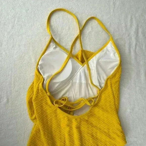 NEW One Piece Swimsuit Size M Yellow Ruffle Lace Up Back V-Neck Boho Whimsy - Picture 6 of 8